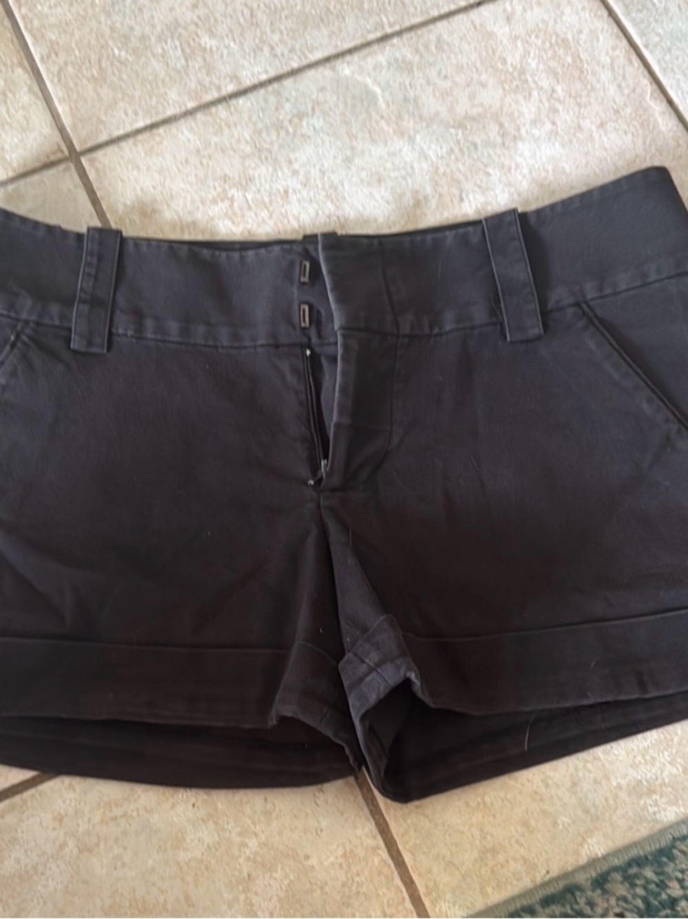 Alice + Olivia Black Low-Rise Cuffed Mini Shorts